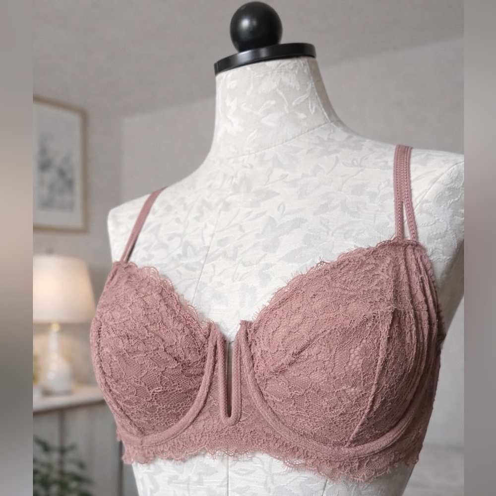 Auden Lace Underwire Bra in Dusty Rose